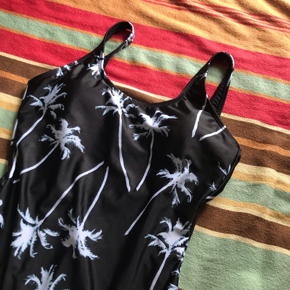 COPY - NWT-Live Love Dream -Aeropostale - Black & White Palm Tree Bathing Suit … - Picture 5 of 11